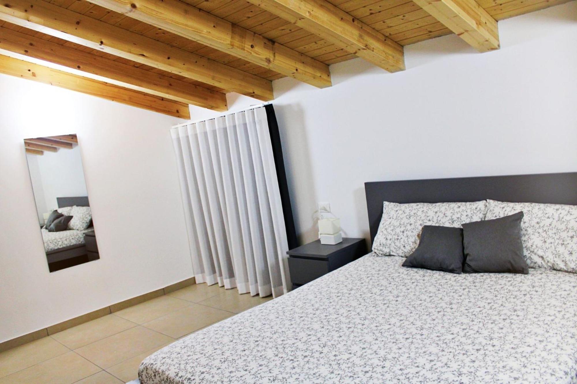La Claudette Apartment คาตาเนีย ภายนอก รูปภาพ