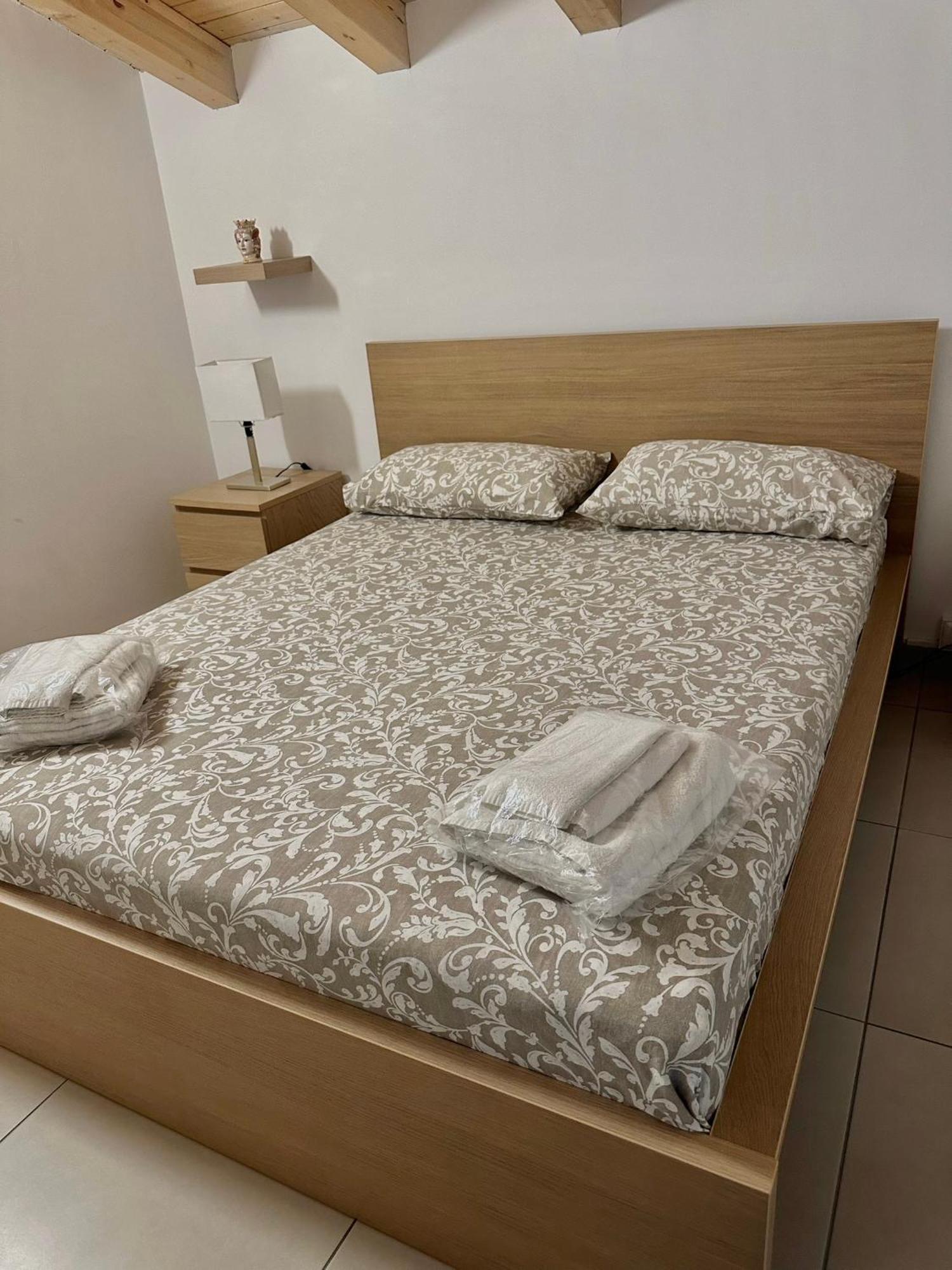 La Claudette Apartment คาตาเนีย ภายนอก รูปภาพ