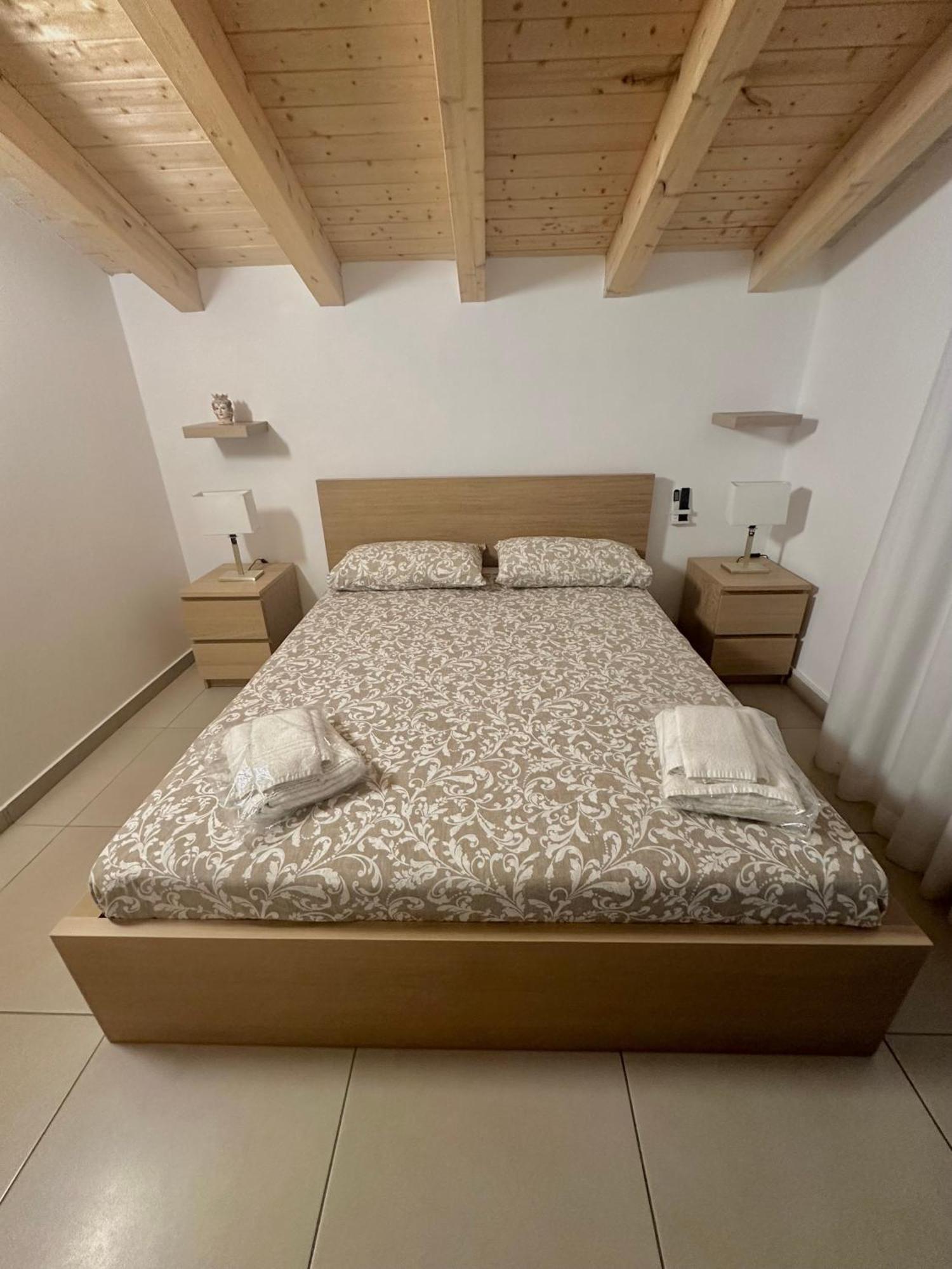 La Claudette Apartment คาตาเนีย ภายนอก รูปภาพ